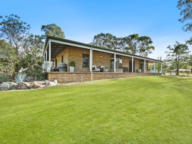 Ravensfield | A Legacy in Sandstone
