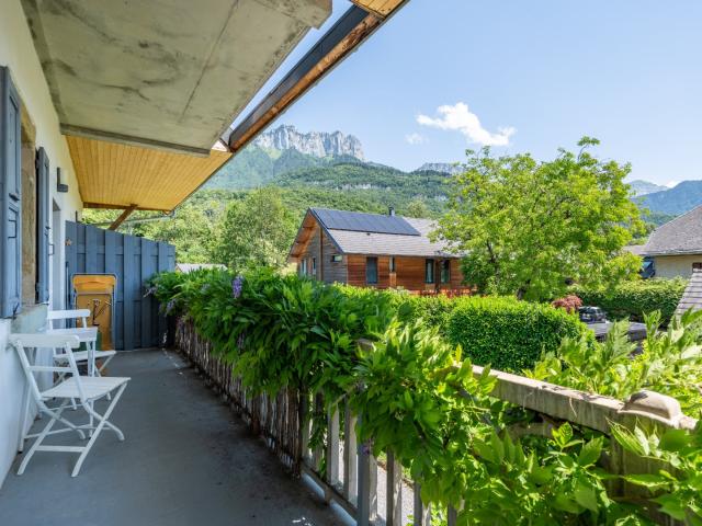 Ravissant appartement entre Menthon Saint Bernard et la baie de Talloires