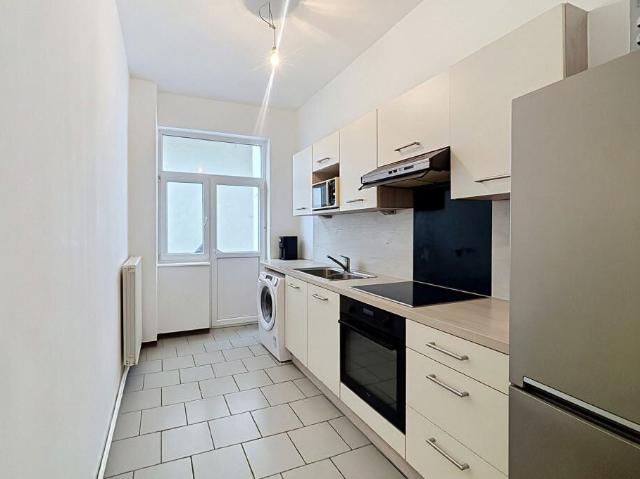 Ravissant rez de chaussée 55m² plus cour arrière !