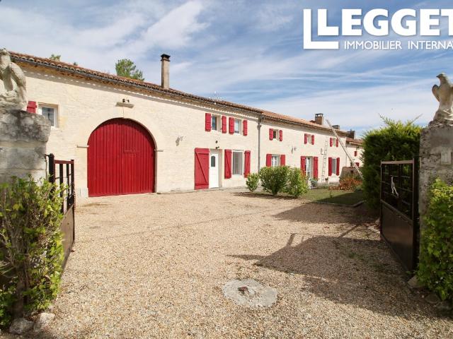 Ravissante Maison 4 Chambres avec Piscine