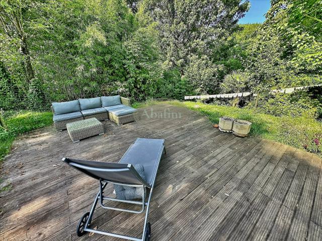 Ravissante Villageoise, atelier, jardin 170m² Monléon Magnoac