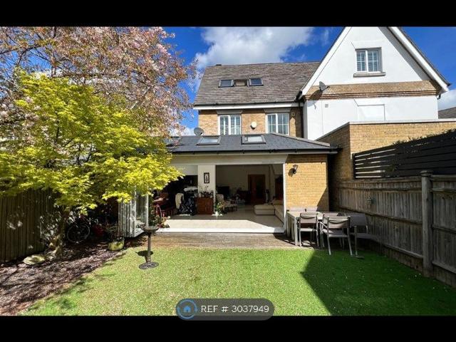 Rawlings Close, Beckenham BR3, 3 bed semi detached house to rent, £3,500 pcm | PrimeLocation