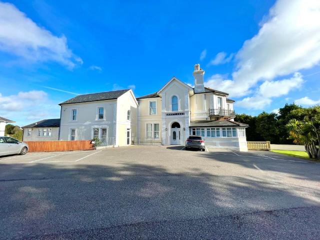 Rawlyn Road, Torquay, TQ2 2 bed apartment to rent £1,100 pcm £254 pw