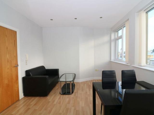 Rawson Quarter, James Street, Bradford BD1, 1 bed flat to rent, £530 pcm | PrimeLocation