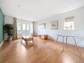 Ray Park Avenue, Maidenhead, SL6 2 bed flat to rent £1,575 pcm £363 pw