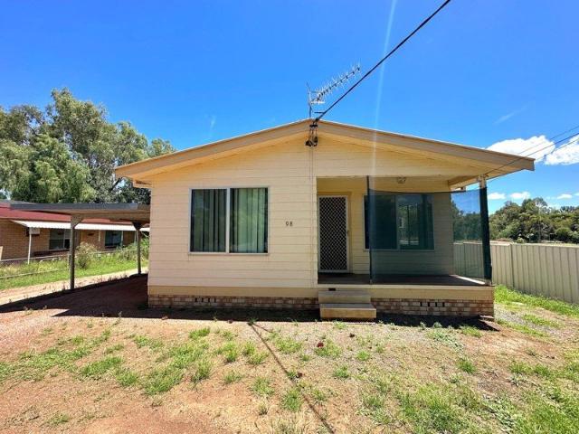 Ray White Condobolin 02 6895 3364