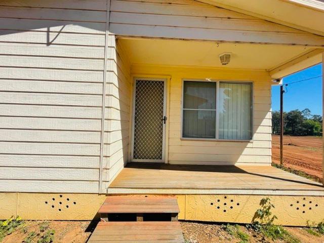Ray White Condobolin 02 6895 3364