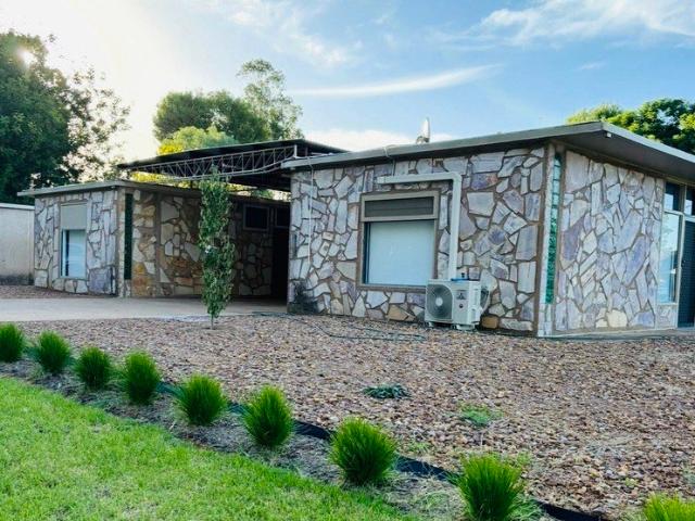 Ray White Condobolin 02 6895 3364