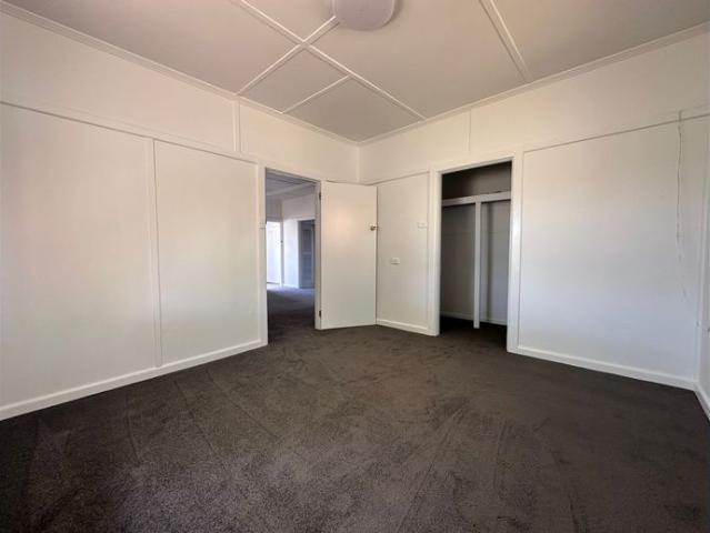 Ray White Forbes 02 68511411