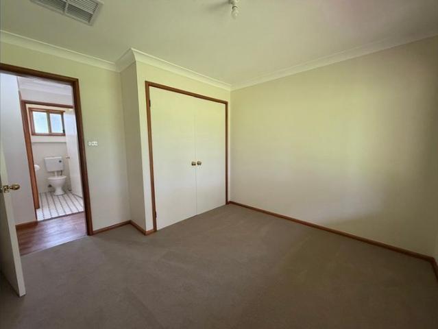 Ray White Forbes 02 68511411