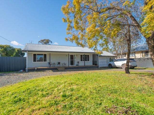 Ray White Forbes 02 6851 1411