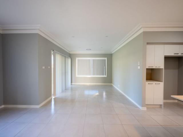 Ray White Forbes 68511411
