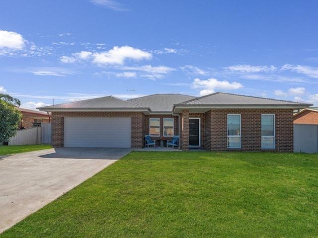 Ray White Forbes 68511411