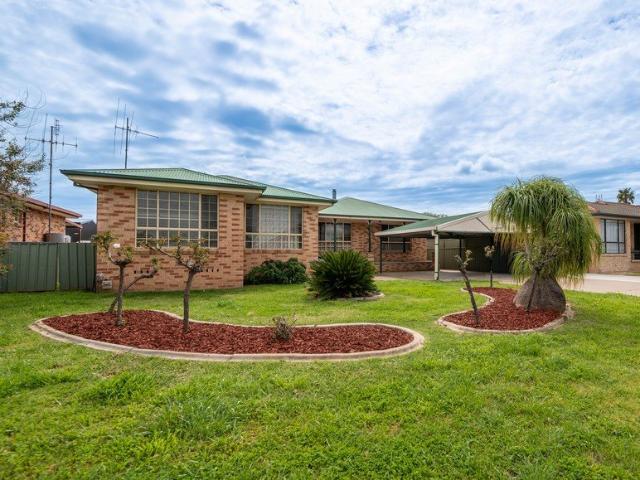 Ray White Real Estate Forbes 02 6851 1411