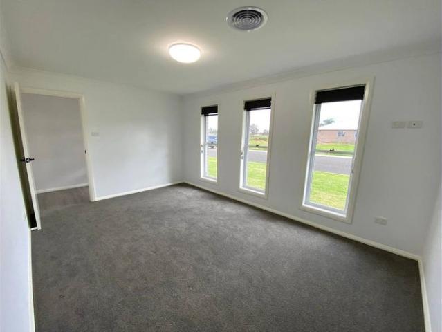 Ray White Real Estate Parkes