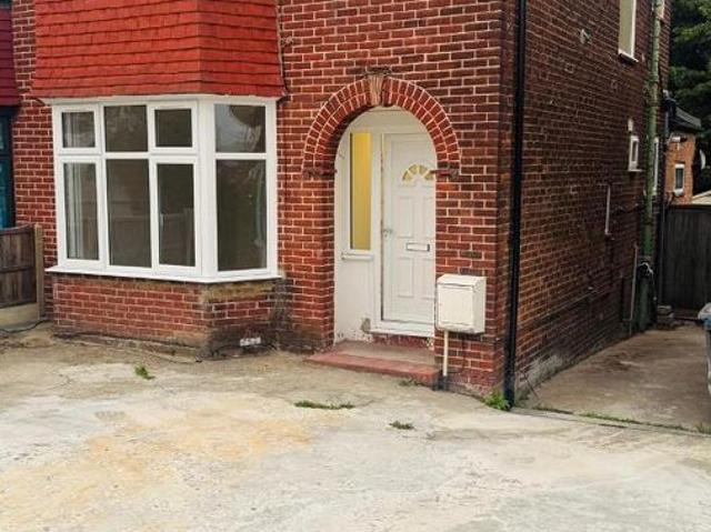 Raydal Garden, Kingsbury, London NW9, 4 bed terraced house to rent, £3,000 pcm | PrimeLocation