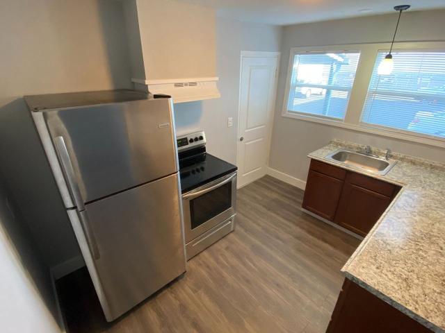 Raymond Apartments 1 Bedroom Apartment for Rent at 8104 Se Raymond St, Portland, OR 97206 Foster Powell