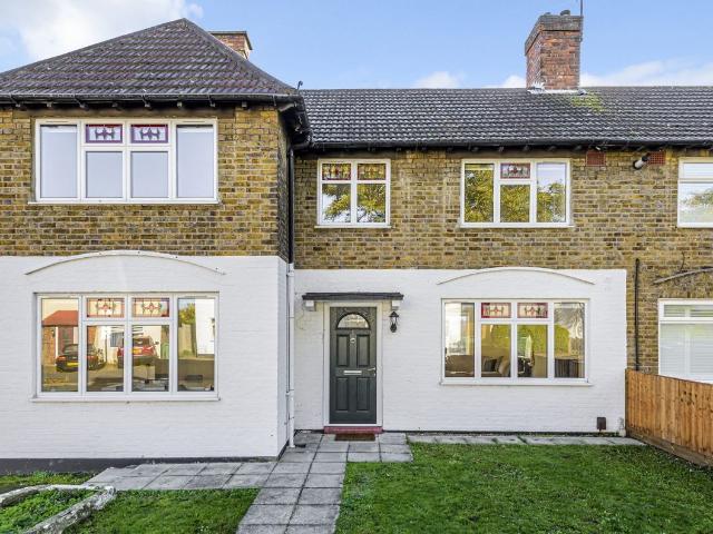 Raymond Road, Beckenham BR3, 4 bed semi detached house to rent, £2,600 pcm | PrimeLocation