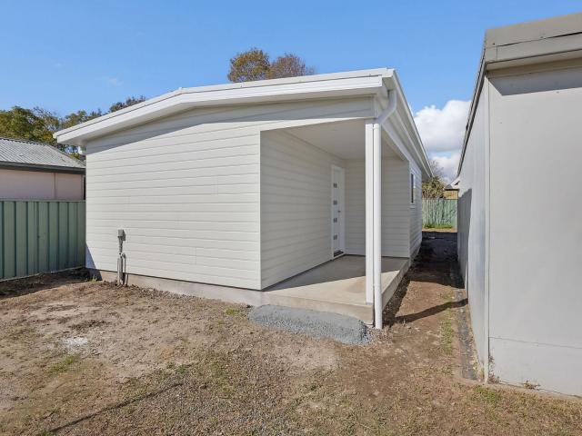 Raymond Terrace, 53a Sturgeon Street