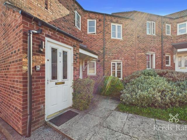 Raynald Road, Sheffield S2 3 bed apartment to rent £1,050 pcm £242 pw