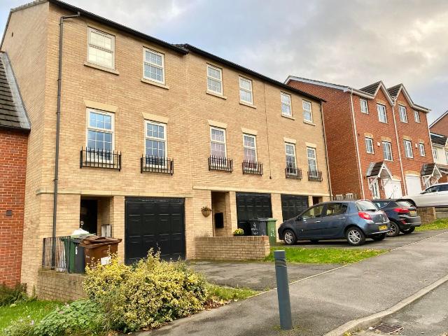 Raynville Way LS12, 3 bed property to rent, £1,200 pcm | PrimeLocation