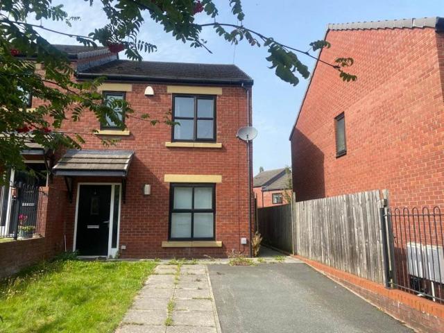 Raynville Walk, West Yorkshire LS13 3 bed semi detached house to rent £1,100 pcm £254 pw