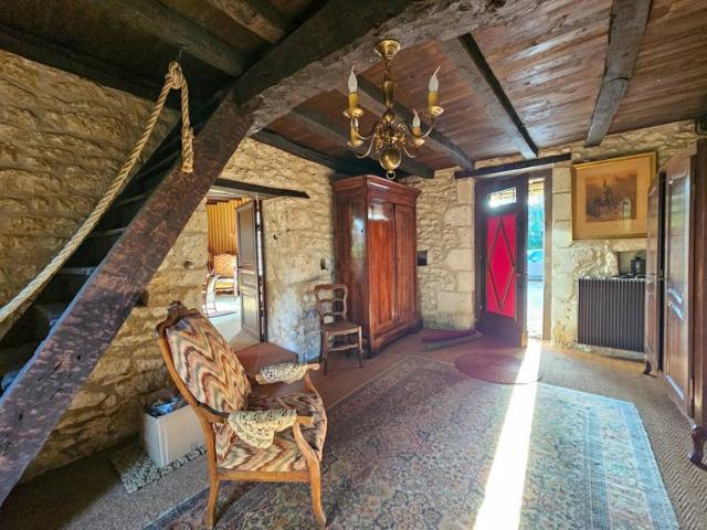 Razac de Saussignac: Maison en Pierre sur 2 hectares de terrain
