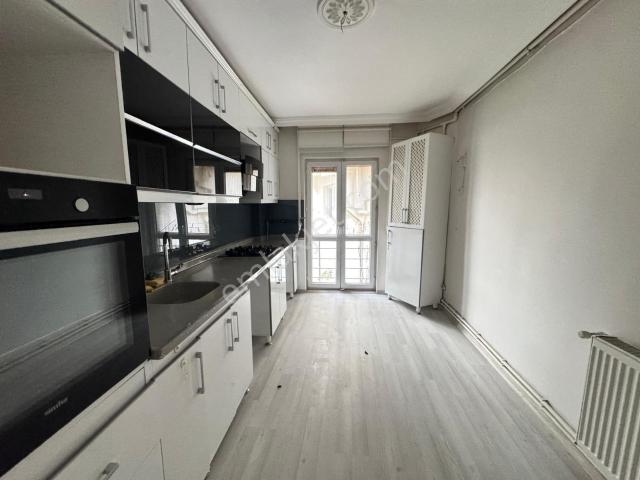 Rba'dan Şirintepe Mahallesi'nde Bursa Caddesi'ne Cepheli Kiralık 2+1 Daire