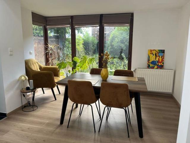 RDC, 1 chambre, avec jardin, Quai Mativa