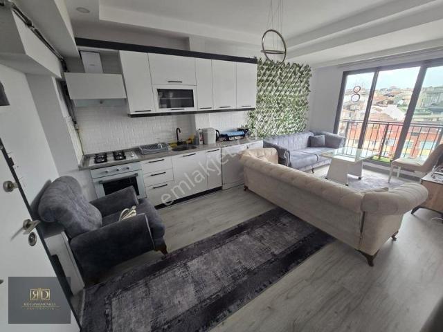 Rd'den 1+1 Eşyalı Şehir Manzaralı Kapalı Otoparklı Daire