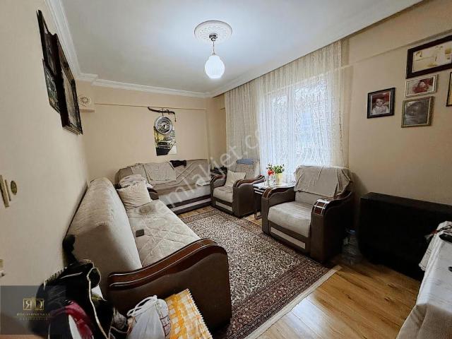 Rd'den Gaziosmanpaşa'da Bahçe Katı Manzaralı Daire