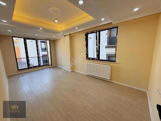 Rd'den Gültepe'de 2+1 Yeni Binada 70m² Satılık Daire