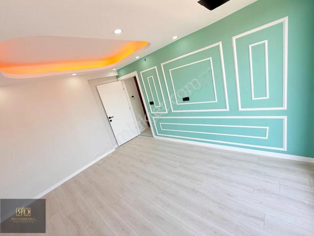 Rd'den Kiralık 1+1yeni Binada Cam Balkonlu Kapalı Mutfak Daire
