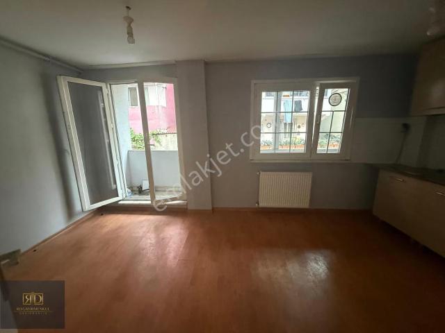 Rd'den Reşitpaşa Da İtü'ye Komşu 1+1 Kiralık Daire