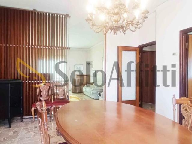Re Umberto trilocale 140mq