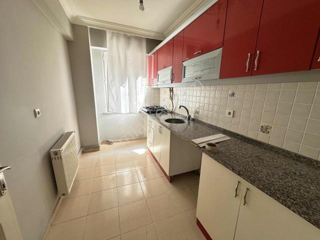 Reşadıye Mah Ara Kat Asansörlü Kiralık 2+1 Daire