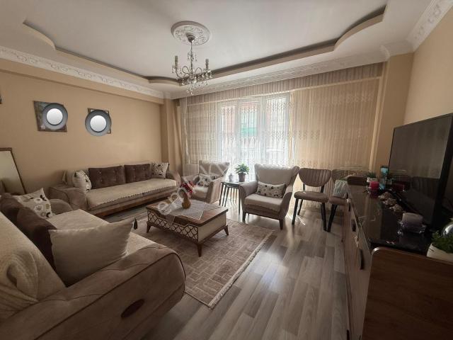Reşadiye Mah. 2+1 Satılık Arakat Daire