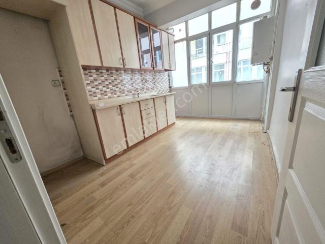 Reşadiye Mahallesinde Arakat İskanlı 2+1 95m² Kiralık Daire