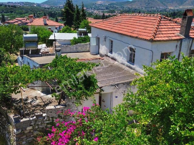Reşadiye'de Kendi Datça Evinizi Yaratabileceğiniz Bir Köy Evi