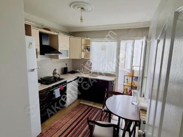 Reşadiye'de Satılık 2+1 Daire, 90m², Asansörlü