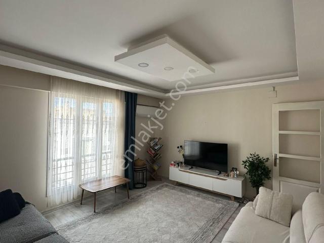 Reşatbey Mah 115m 3+1 Doğalgazlı Asansörlü Kapalı Otoparklı