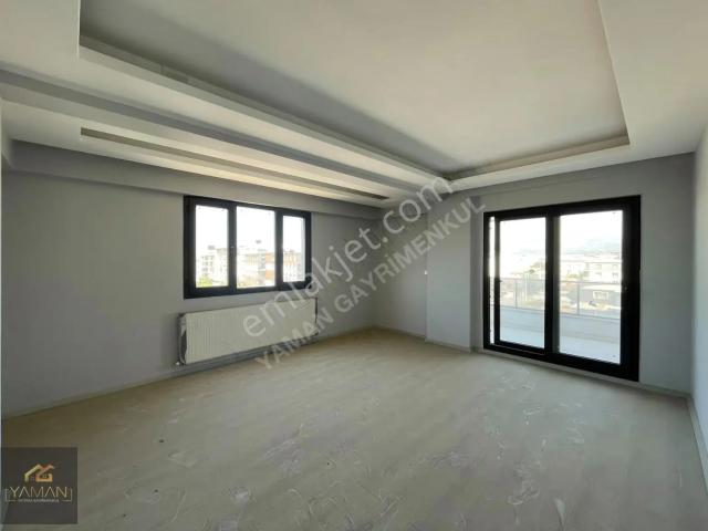 Reşatbey Mahallesi Ring Yolunda Satılık 180 M² Sıfır 3+1 Dubleks