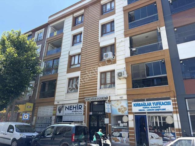 Reşatbey'de Rumeli Caddesi Üzerinde 210 M² Satılık 4+1 Dubleks