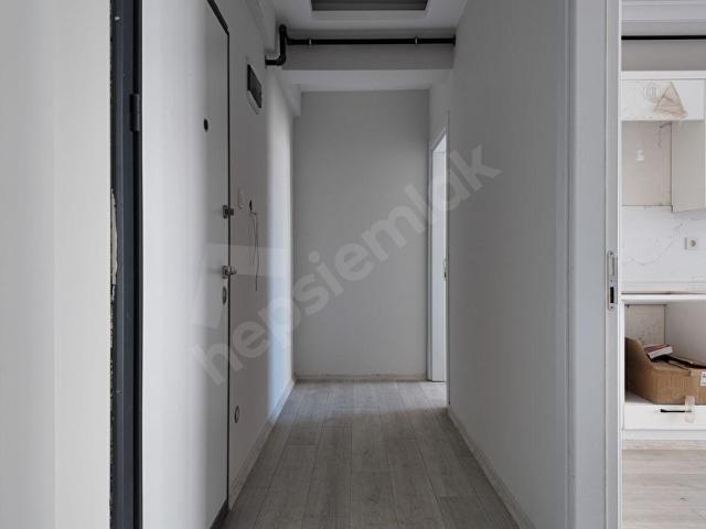 Reşatbeyde Yırcalı Okuluna Yürüme Mesafesinde 95 m 2+1