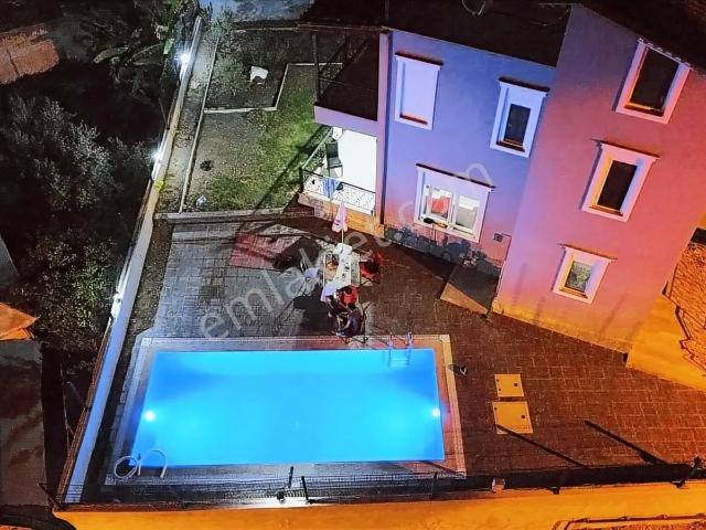 Re Golf'ten Denize, Şehir Merkezine Yakın Kiralık Villa