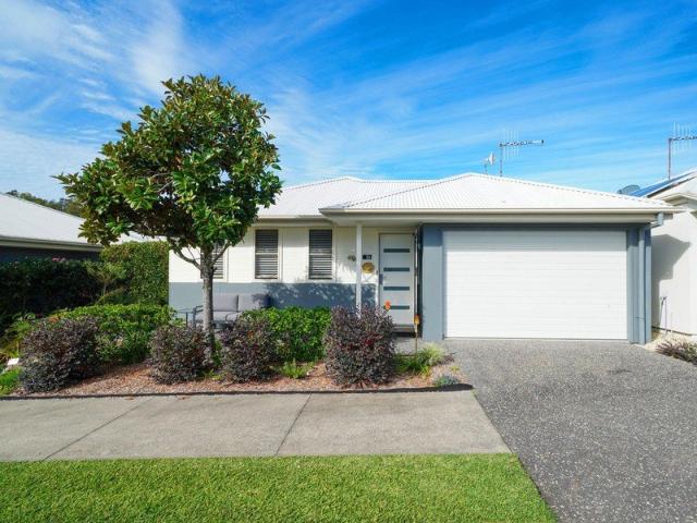 Re sale Freshwater Contemporary 2 Bedrooms plus Study/Media Room