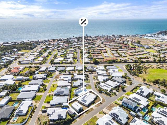 REMARKABLE COASTAL HOME WITH HUGE SHED ON 1,124m2 CORNER BLOCK