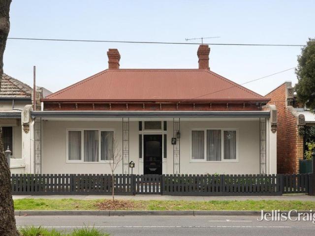 Remarkable double fronted comfort & potential with ROW