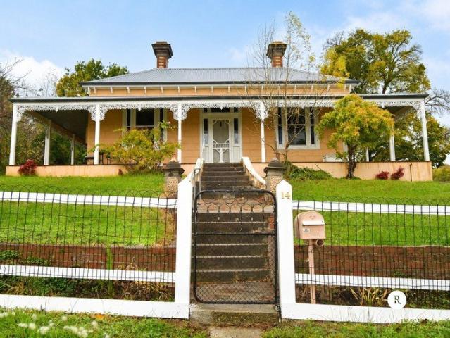 REMARKABLE HOME WITH VIEWS TO MATCH