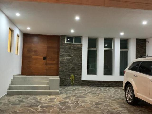 Remato Casa de Lujo cerca de Zapopan Centro